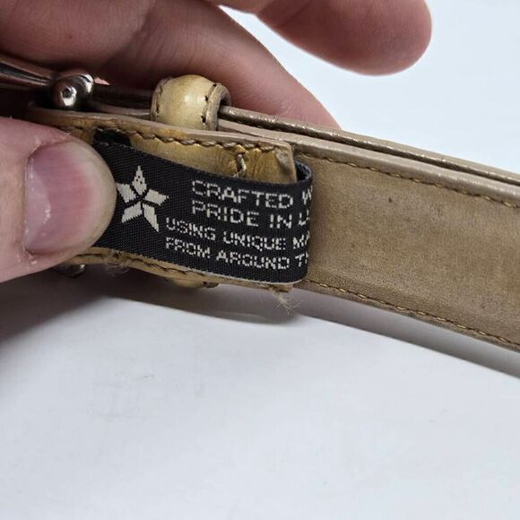 BRIGHTON CREAM TAN CROC LEATHER SILVER WESTERN BUCKLE WOMENS SIZE 30 M 1" WIDE - Picture 6 of 6